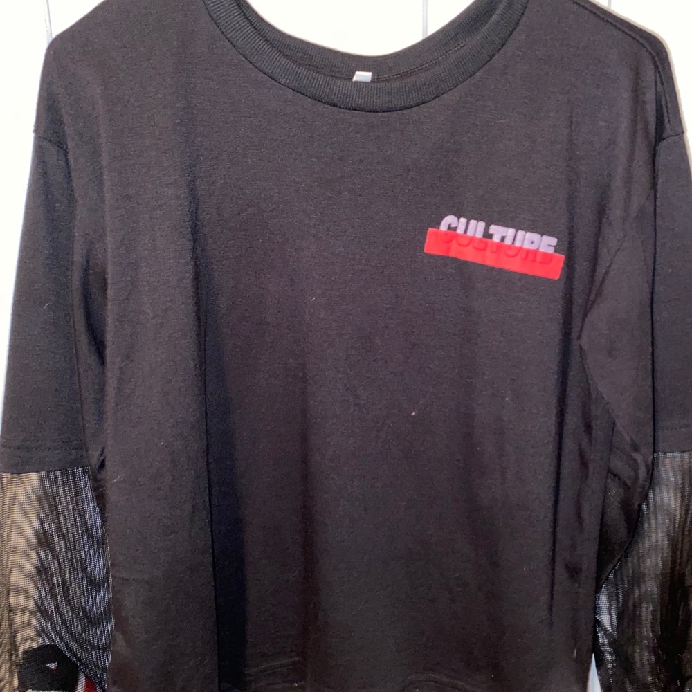 Black long sleeve shirt